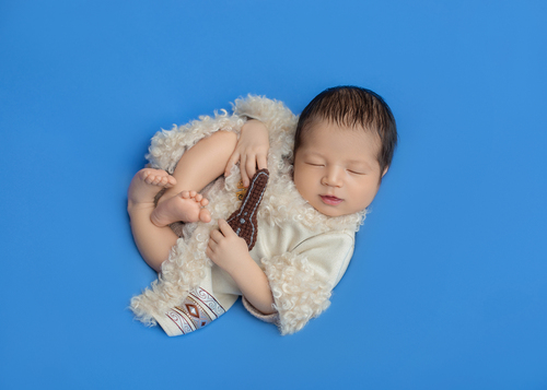 Ньюборн позировка